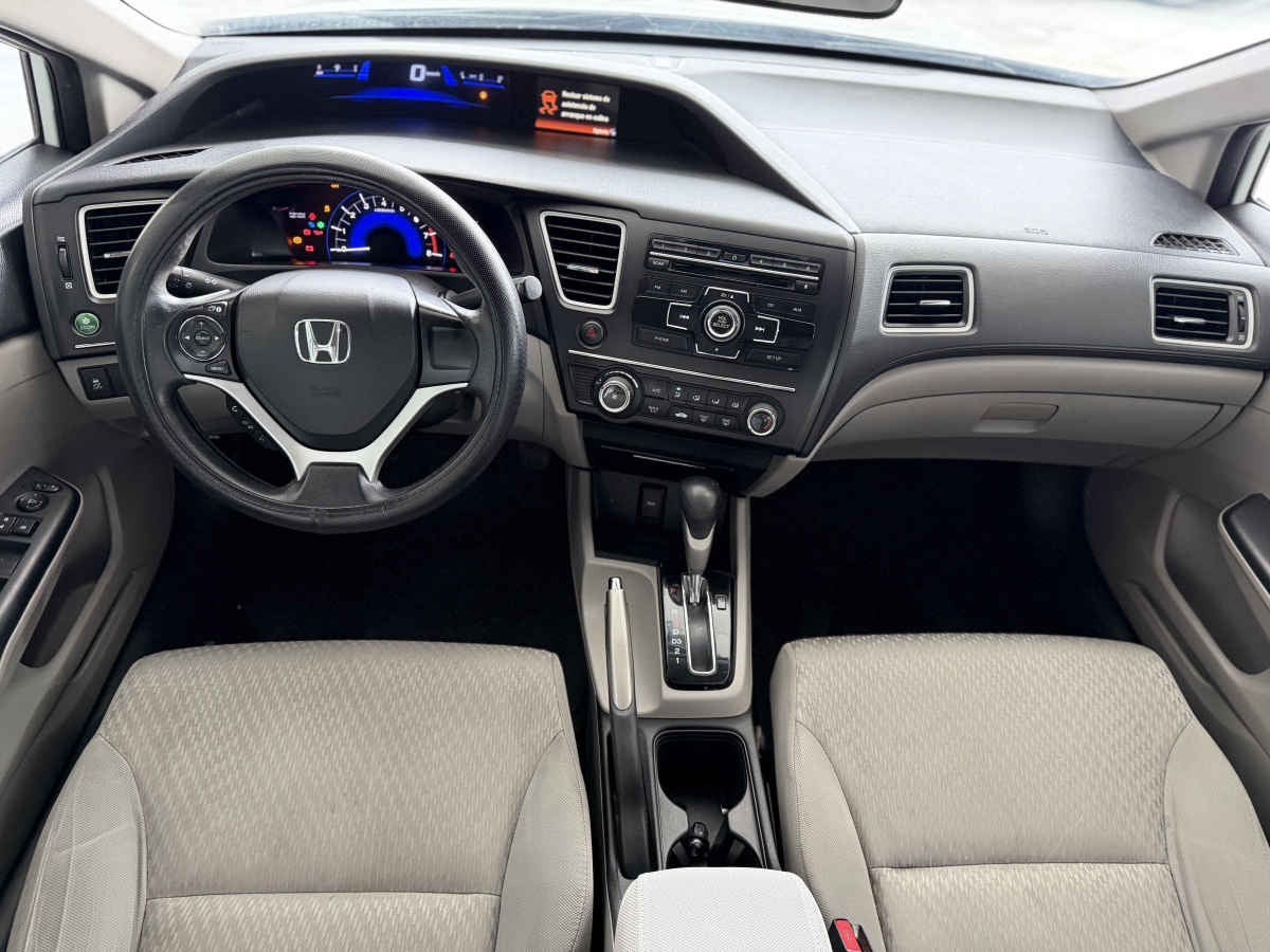2014 Honda Civic 4p LX Sedán L4/1.8 Aut
