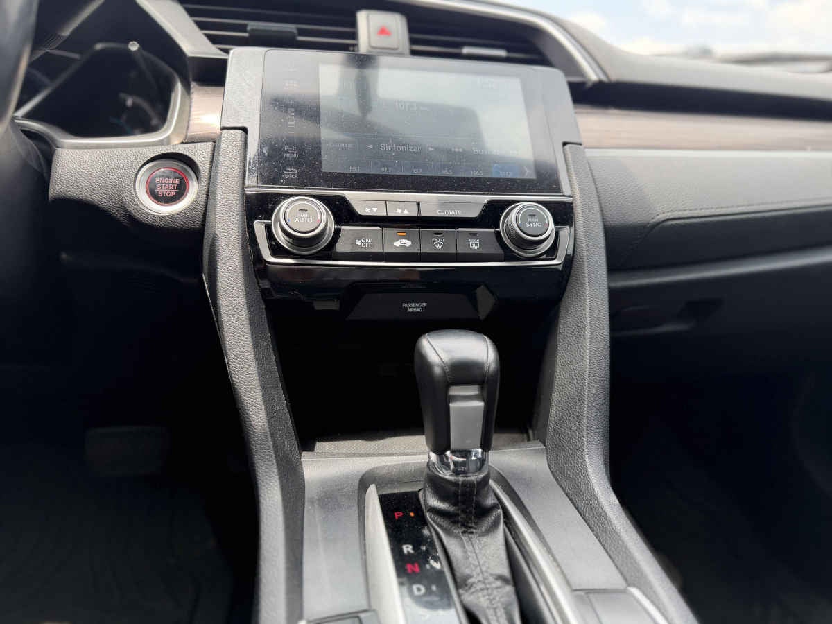 2019 Honda Civic 4p Touring L4/1.5/T Aut