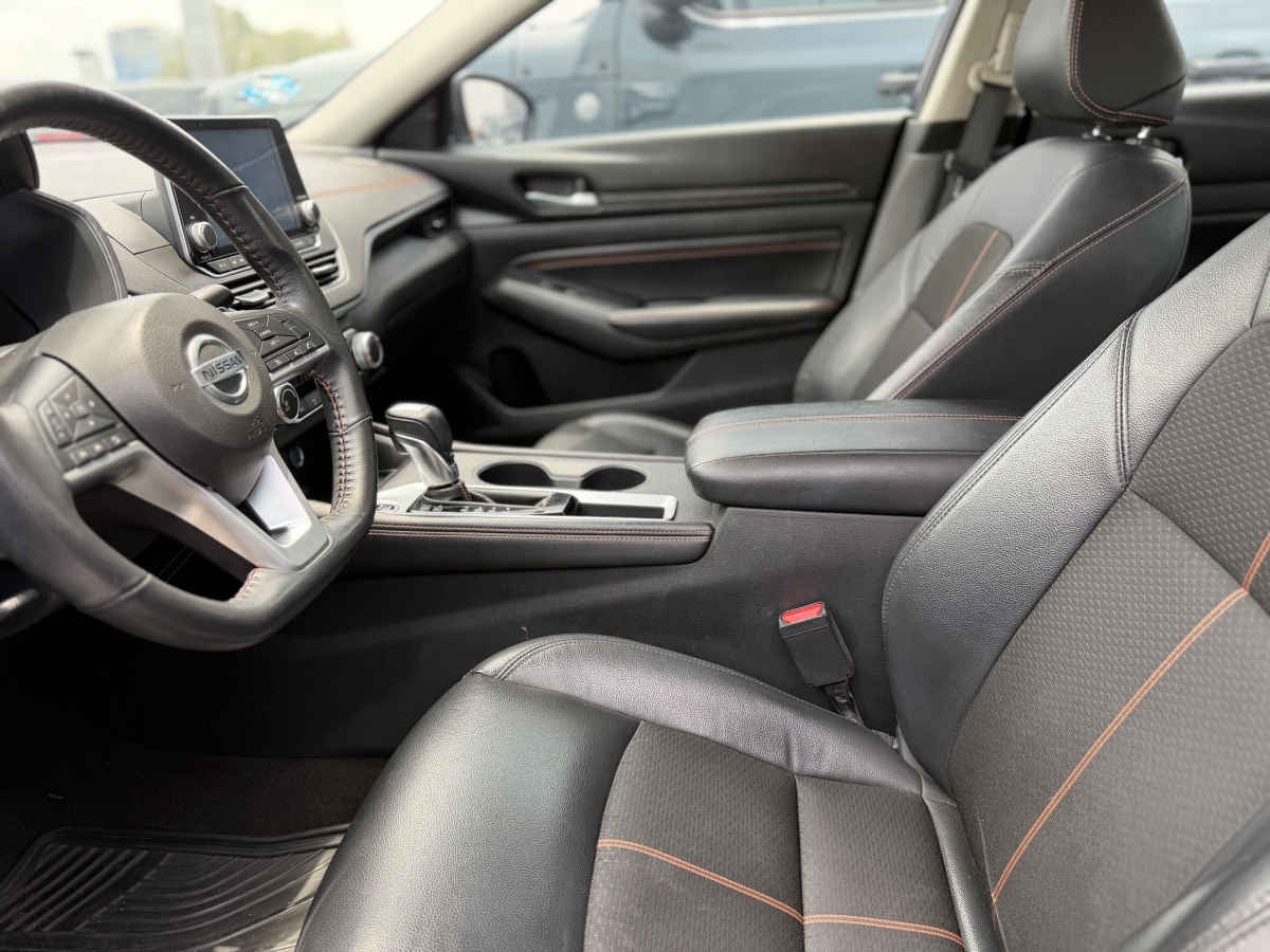 2022 Nissan Altima 4p SR Turbo L4/2.0/T Aut