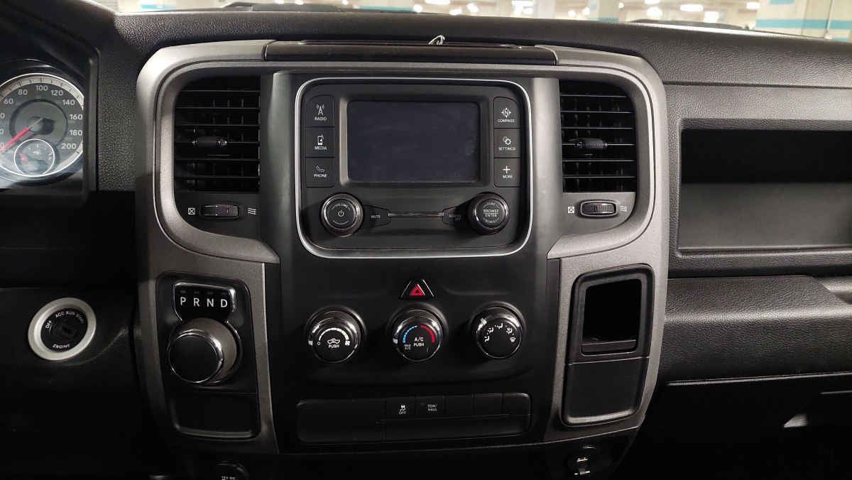 2021 RAM Ram 1500 2p ST Reg Cab V6/3.6 Aut 4x2