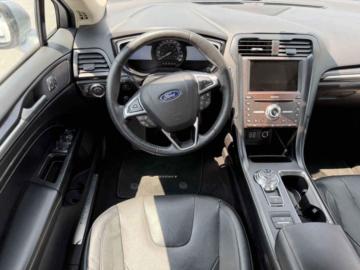 2020 Ford Fusion 4p Titanium