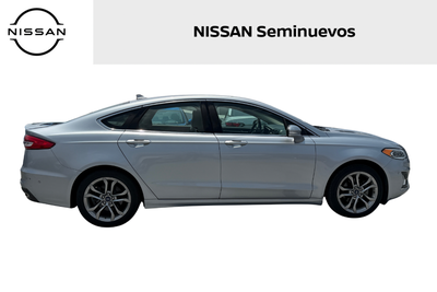 2020 Ford Fusion 4p Titanium