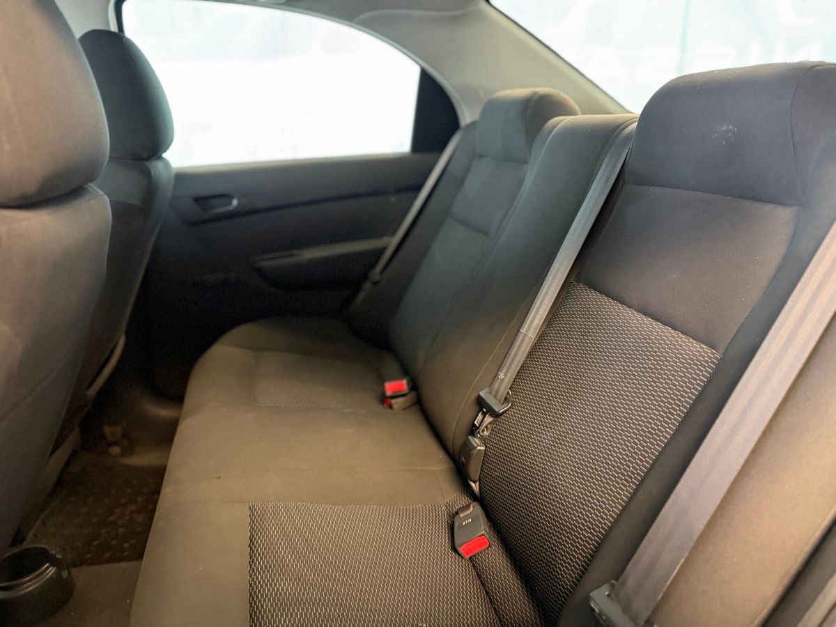 2015 Chevrolet Aveo 4p LS L4/1.6 Man