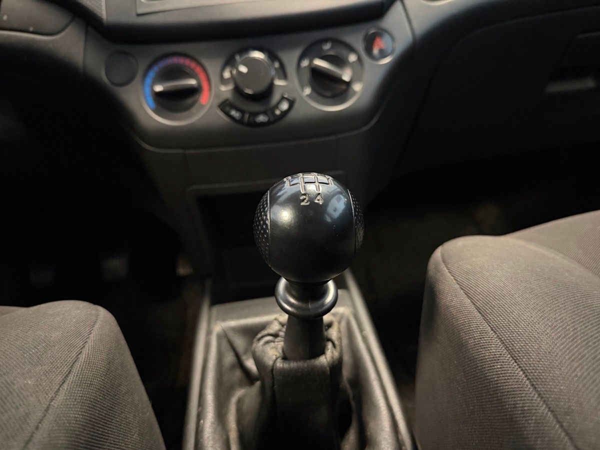 2015 Chevrolet Aveo 4p LS L4/1.6 Man