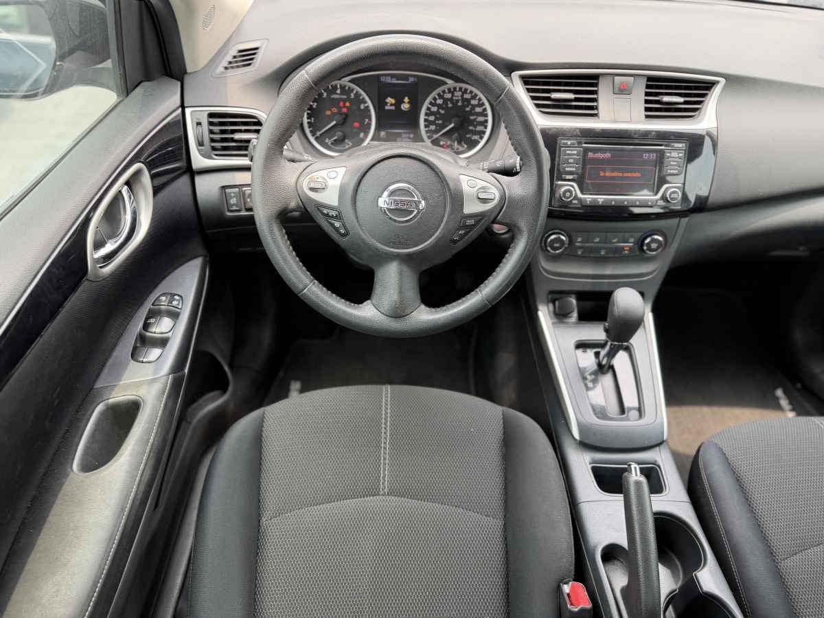 2017 Nissan Sentra 4p Advance L4/1.8 Aut