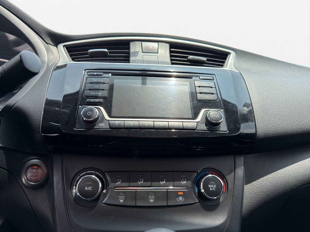 2018 Nissan Sentra 4p Advance L4/1.8 Aut