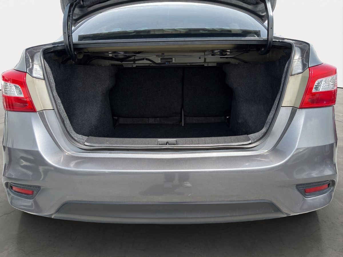 2018 Nissan Sentra 4p Advance L4/1.8 Aut