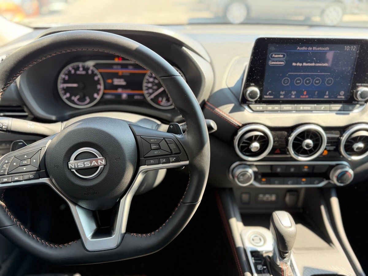 2025 Nissan Sentra 4p SR L4/2.0 Aut