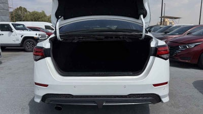 2021 Nissan Sentra 4p SR L4/2.0 Aut