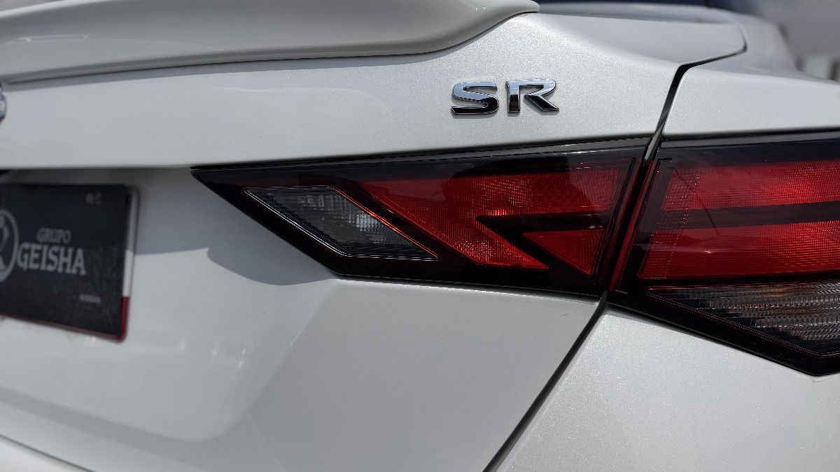 2021 Nissan Sentra 4p SR L4/2.0 Aut