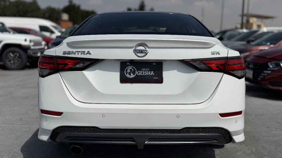 2021 Nissan Sentra 4p SR L4/2.0 Aut