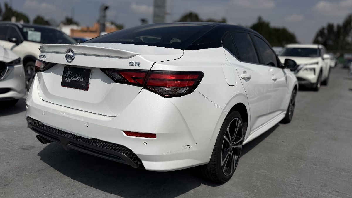 2021 Nissan Sentra 4p SR L4/2.0 Aut