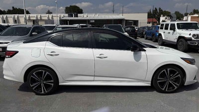 2021 Nissan Sentra 4p SR L4/2.0 Aut