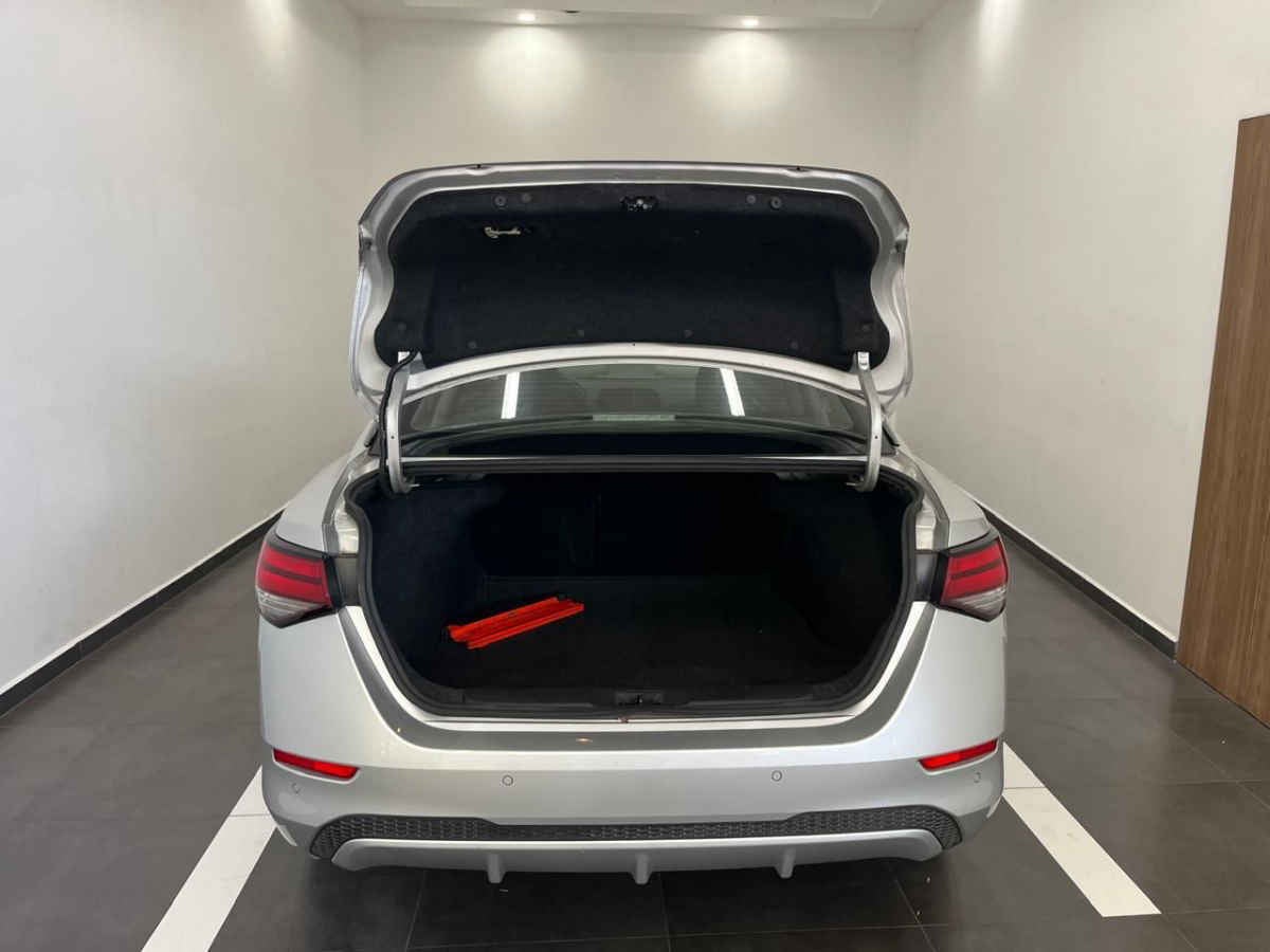 2020 Nissan Sentra 4p Sense L4/2.0 Man