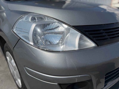 2017 Nissan Tiida 4p Sedán Sense L4/1.8 Aut