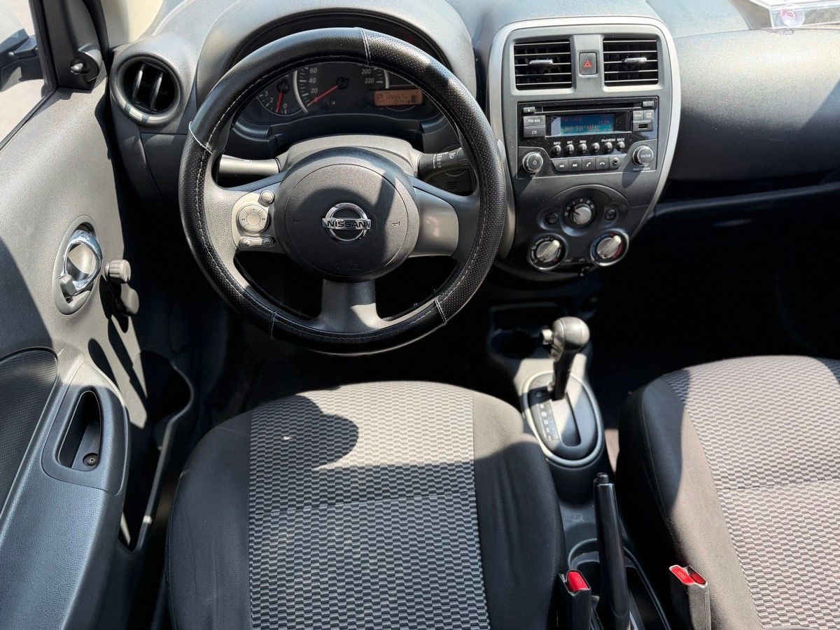 2017 Nissan March 5p Sense L4/1.6 Aut