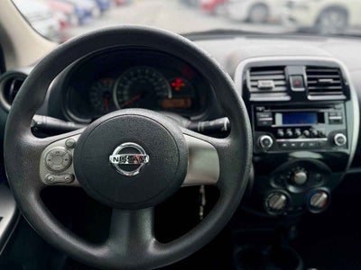 2017 Nissan March 5p Advance L4/1.6 Man