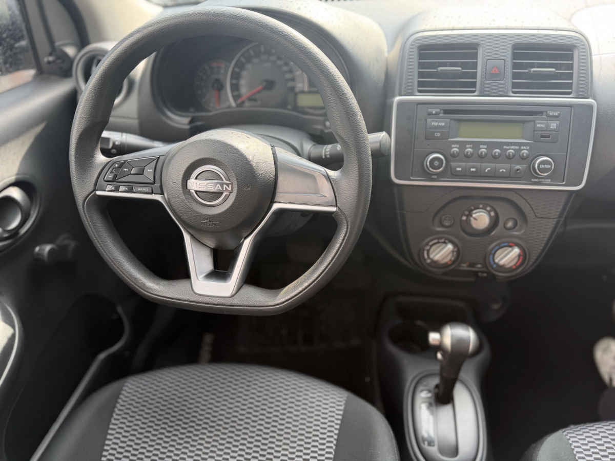 2022 Nissan March 5p Sense L4/1.6 Aut