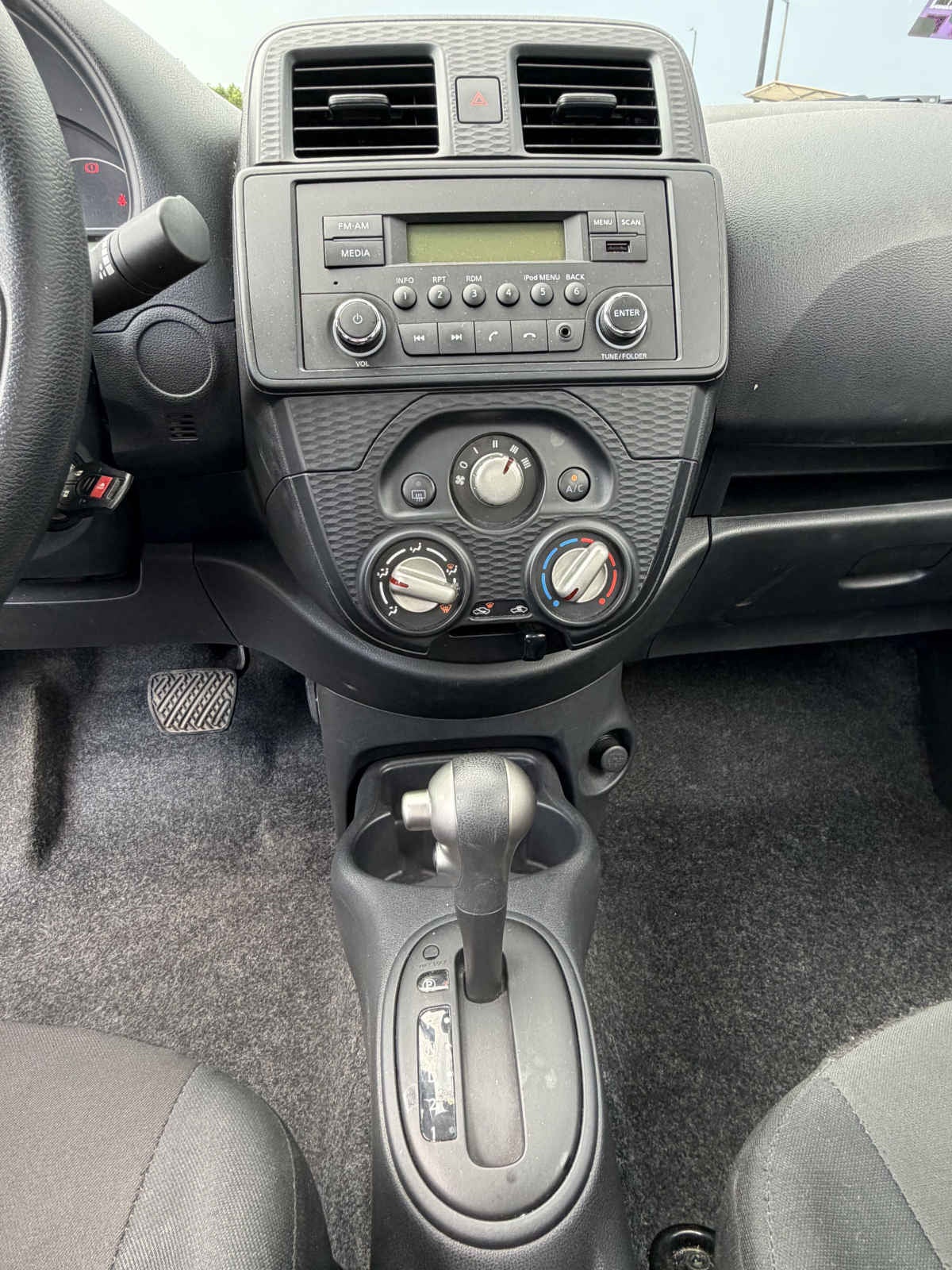2025 Nissan March 5p Sense L4/1.6 Aut