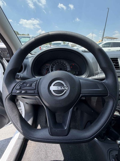 2025 Nissan March 5p Sense L4/1.6 Aut