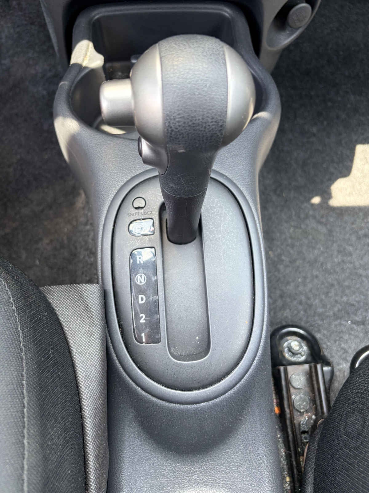 2025 Nissan March 5p Sense L4/1.6 Aut