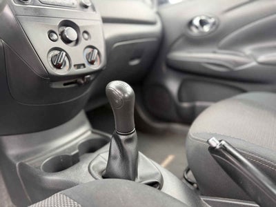 2015 Nissan Versa 4p Sense L4/1.6 Man