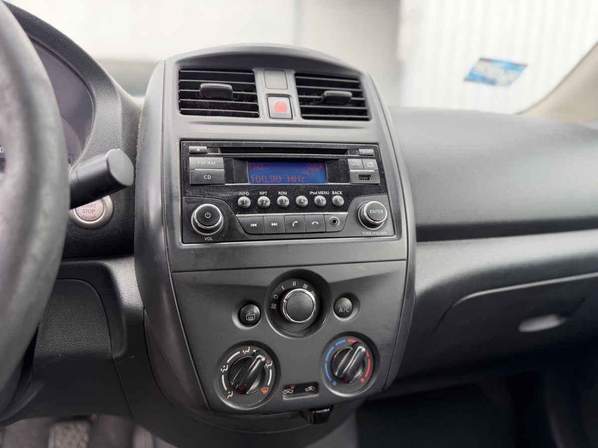 2015 Nissan Versa 4p Sense L4/1.6 Man