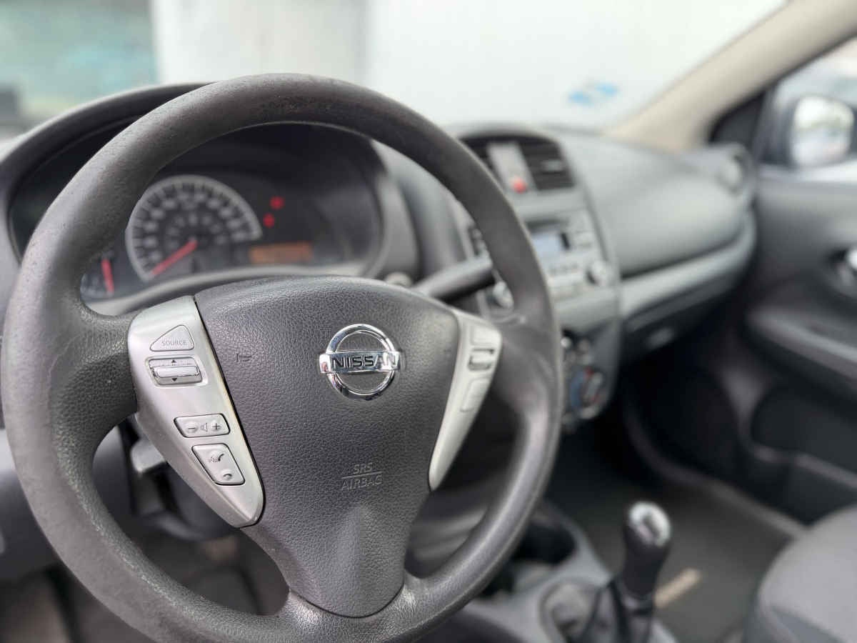 2015 Nissan Versa 4p Sense L4/1.6 Man