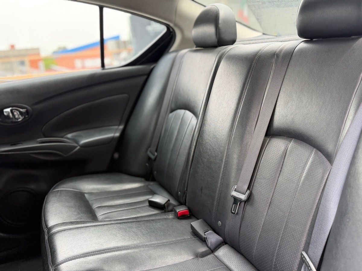 2018 Nissan Versa 4p Exclusive L4/1.6 Aut