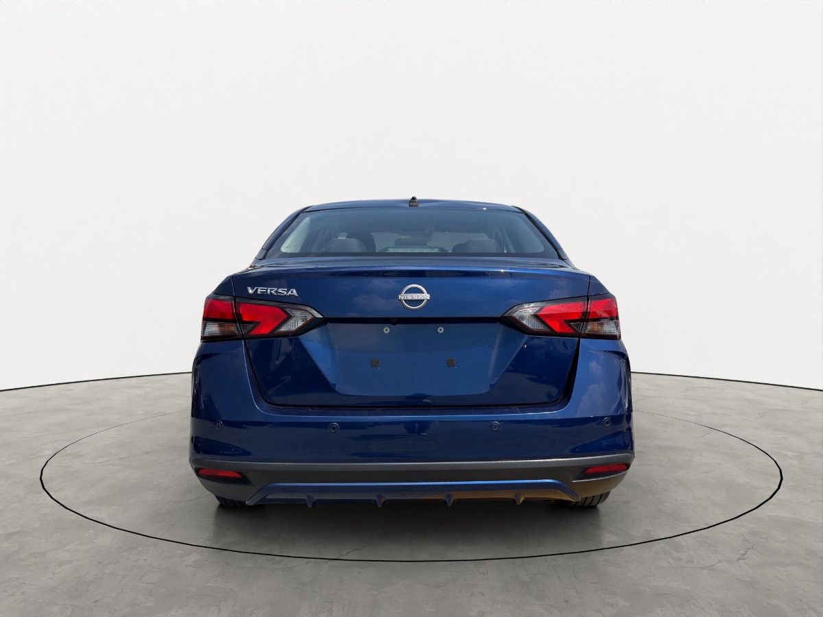 2025 Nissan Versa 4p Advance L4/1.6 Aut
