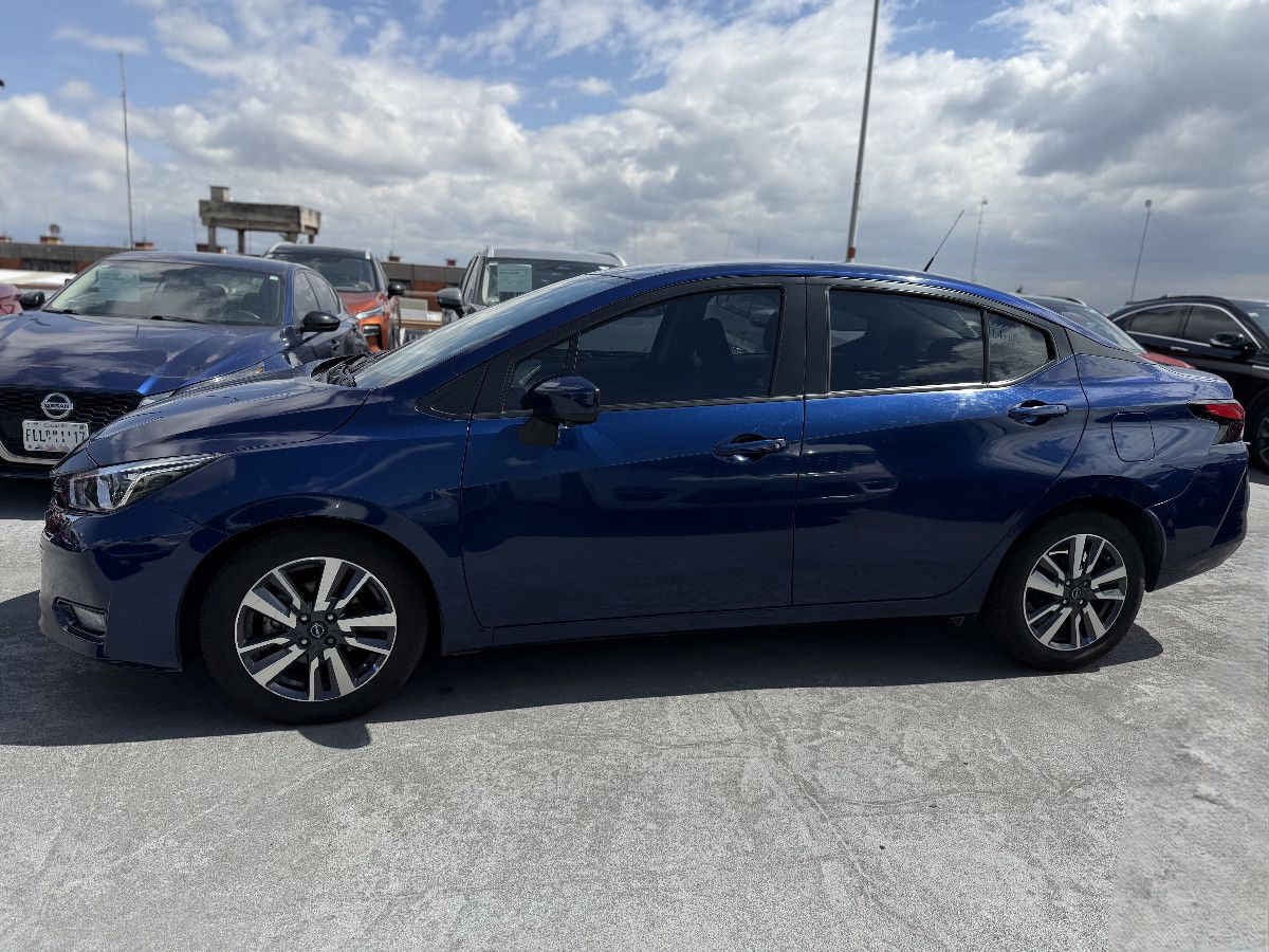 2023 Nissan Versa 4p Advance L4/1.6 Aut