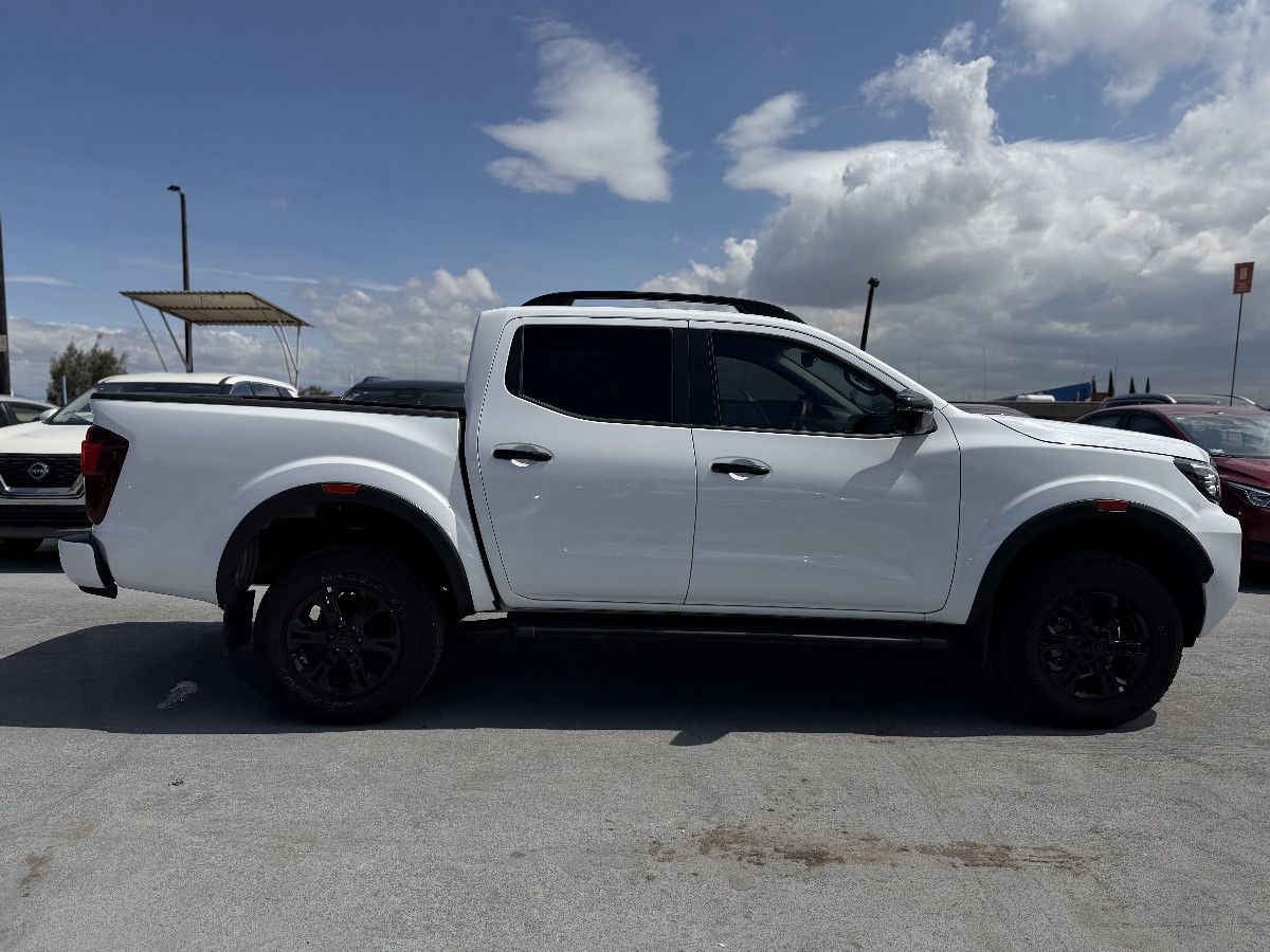 2025 Nissan Frontier 4p Pro-4X V6/3.8 Aut 4x4