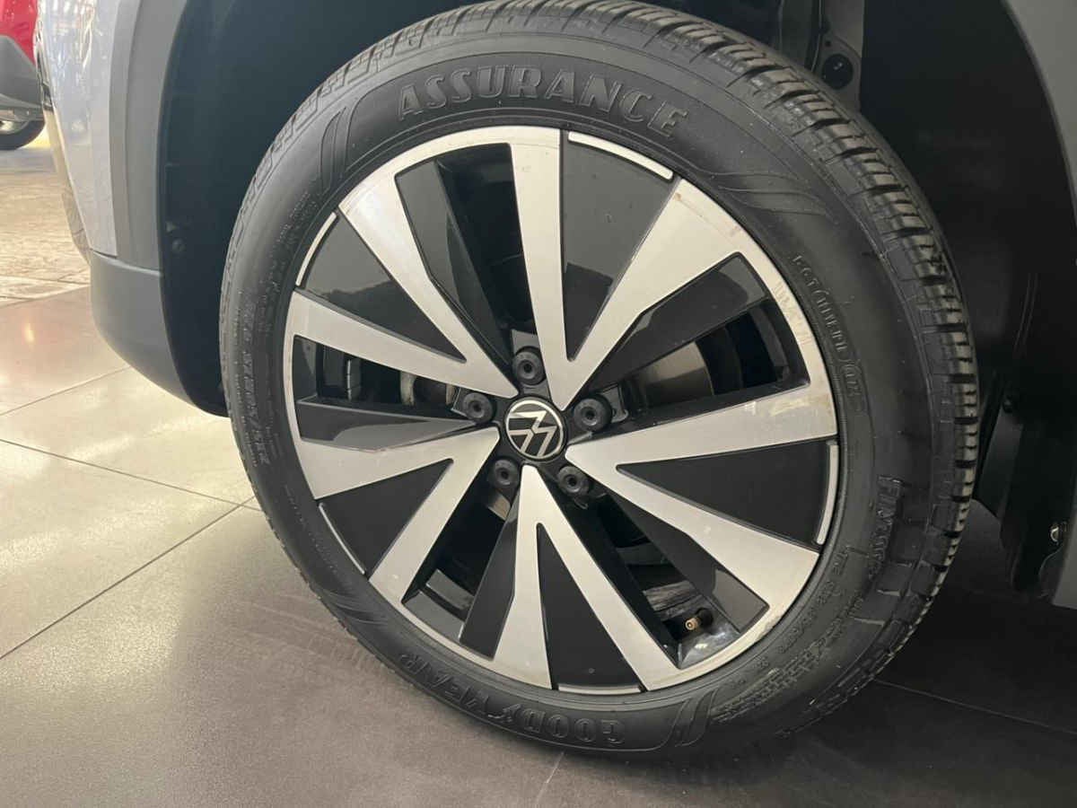 2024 Volkswagen Taos 5p Highline L4/1.4/T Aut