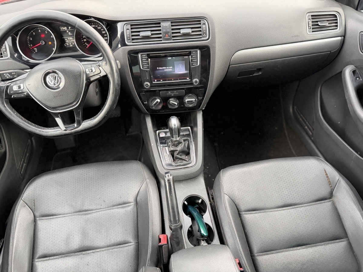 2017 Volkswagen Jetta 4p Sportline L5/2.5 Aut