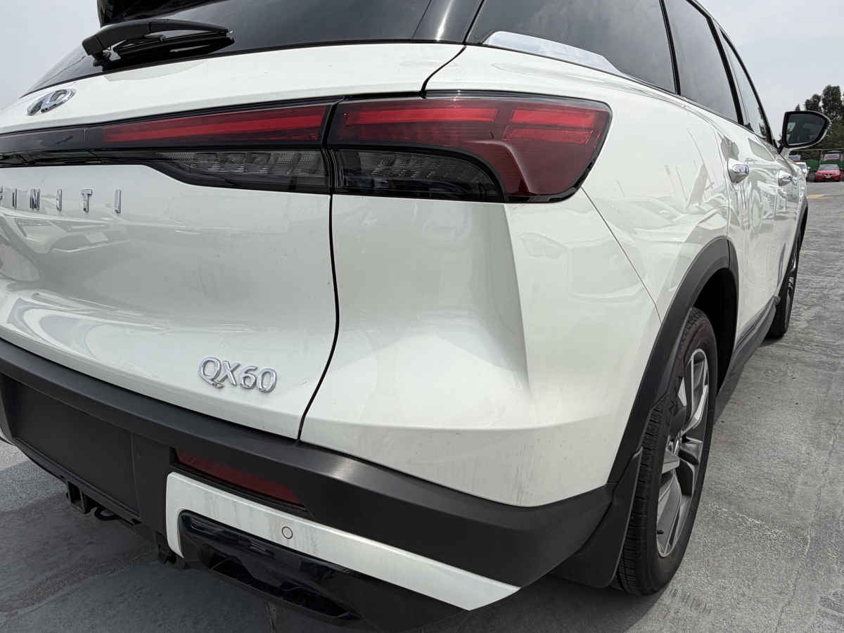 2025 INFINITI QX60 5p QX60 Luxe V6/3.5 Aut