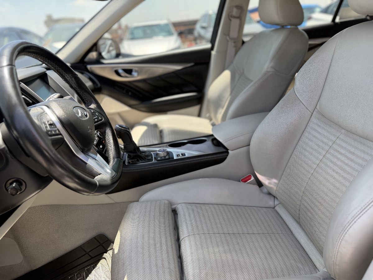 2018 INFINITI Q 50 4p Q50 Hybrid 50kw o V6/3.5 Aut