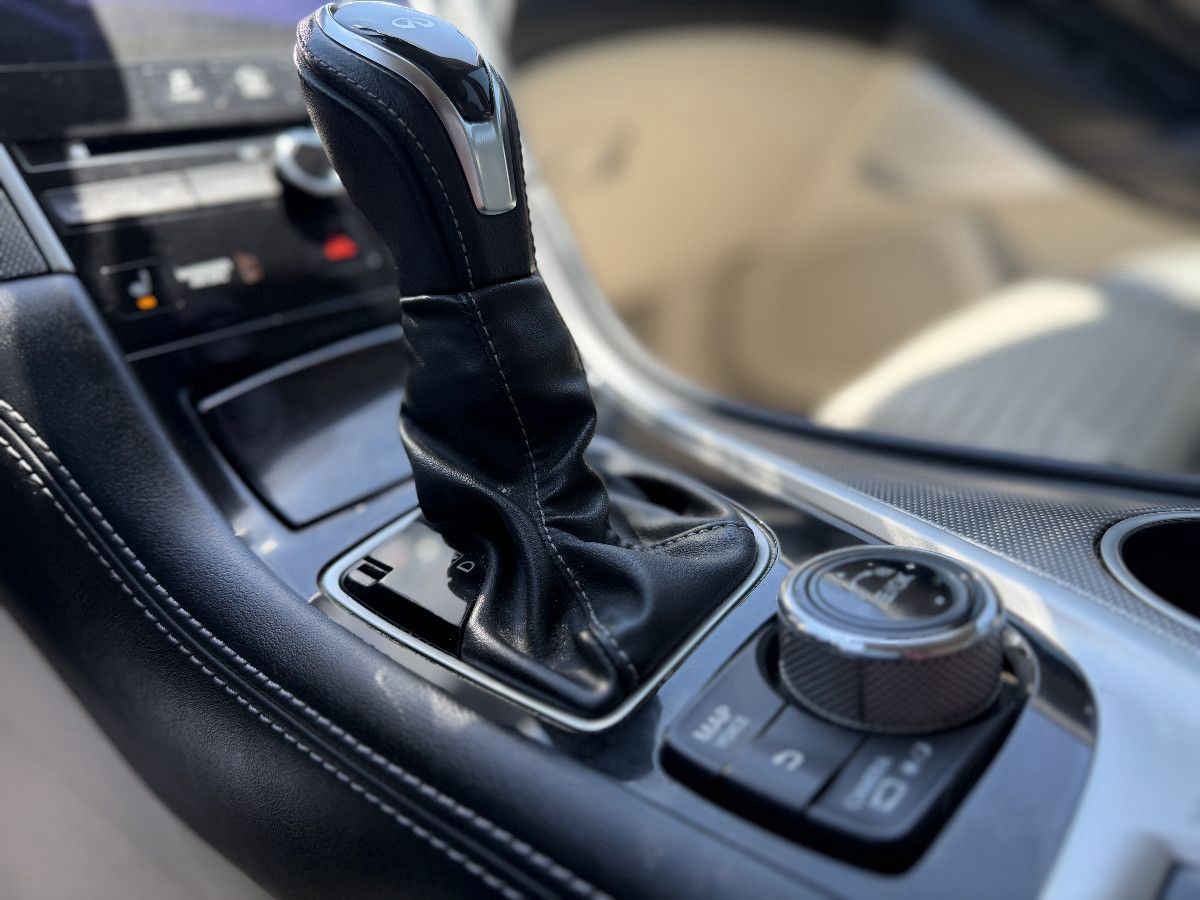 2018 INFINITI Q 50 4p Q50 Hybrid 50kw o V6/3.5 Aut