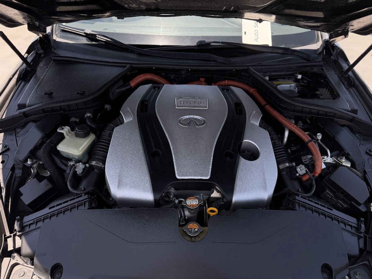 2018 INFINITI Q 50 4p Q50 Hybrid 50kw o V6/3.5 Aut