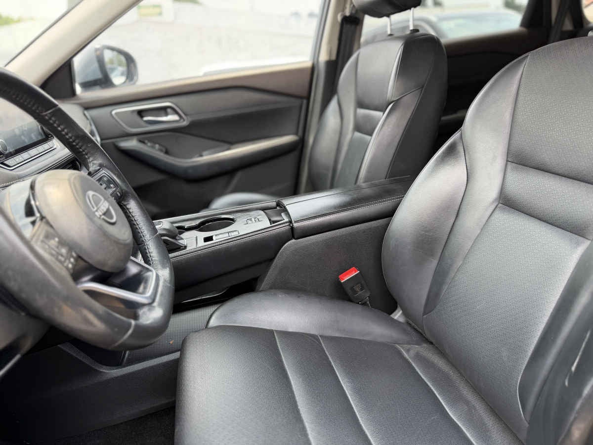 2023 Nissan X-Trail 5p Exclusive 2 Row L4/2.5 Aut
