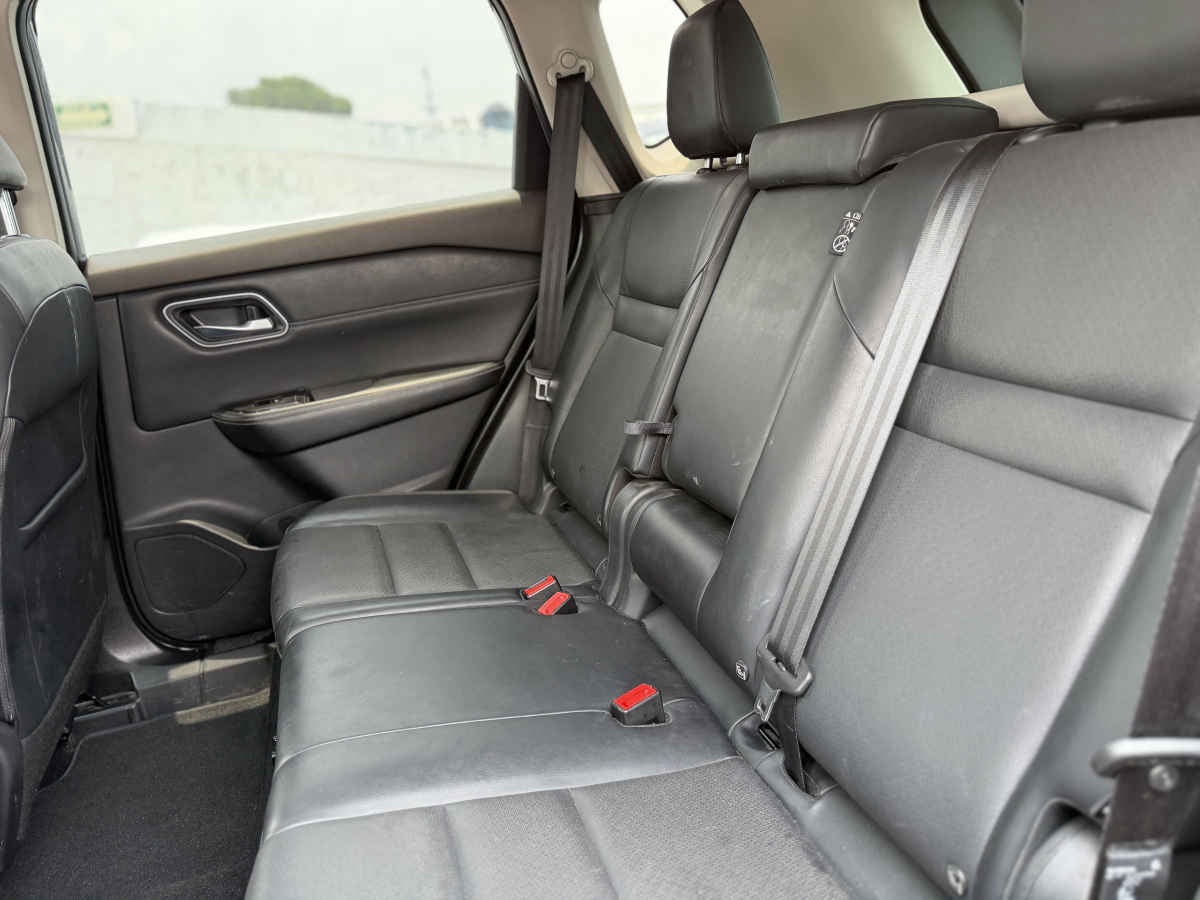 2023 Nissan X-Trail 5p Exclusive 2 Row L4/2.5 Aut