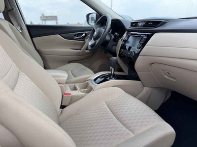 2022 Nissan X-Trail 5p Sense 3 L4/2.5 Aut Banca abatible