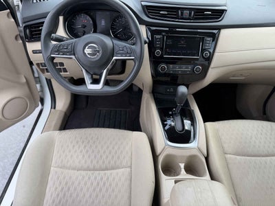 2022 Nissan X-Trail 5p Sense 3 L4/2.5 Aut Banca abatible
