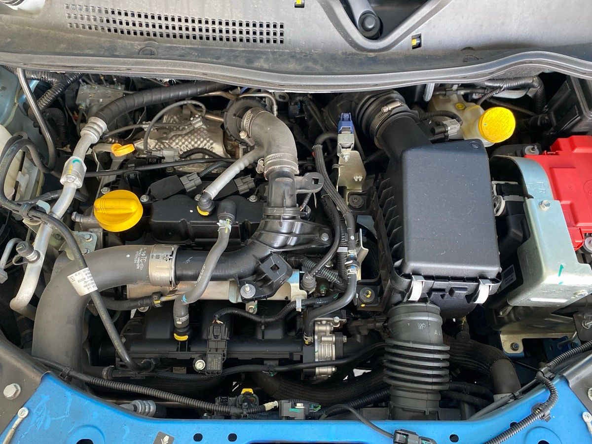 2025 Nissan Magnite 5p Advance L3/1.0/T Aut